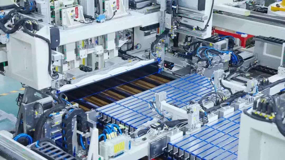 Geely Raises Annual Sales Target to 3 Million Units Amid Strong Growth in New Energy Vehicles