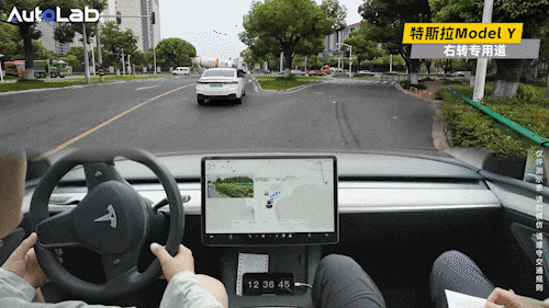 AI Era: Data Becomes Key Differentiator for Intelligent Driving Systems