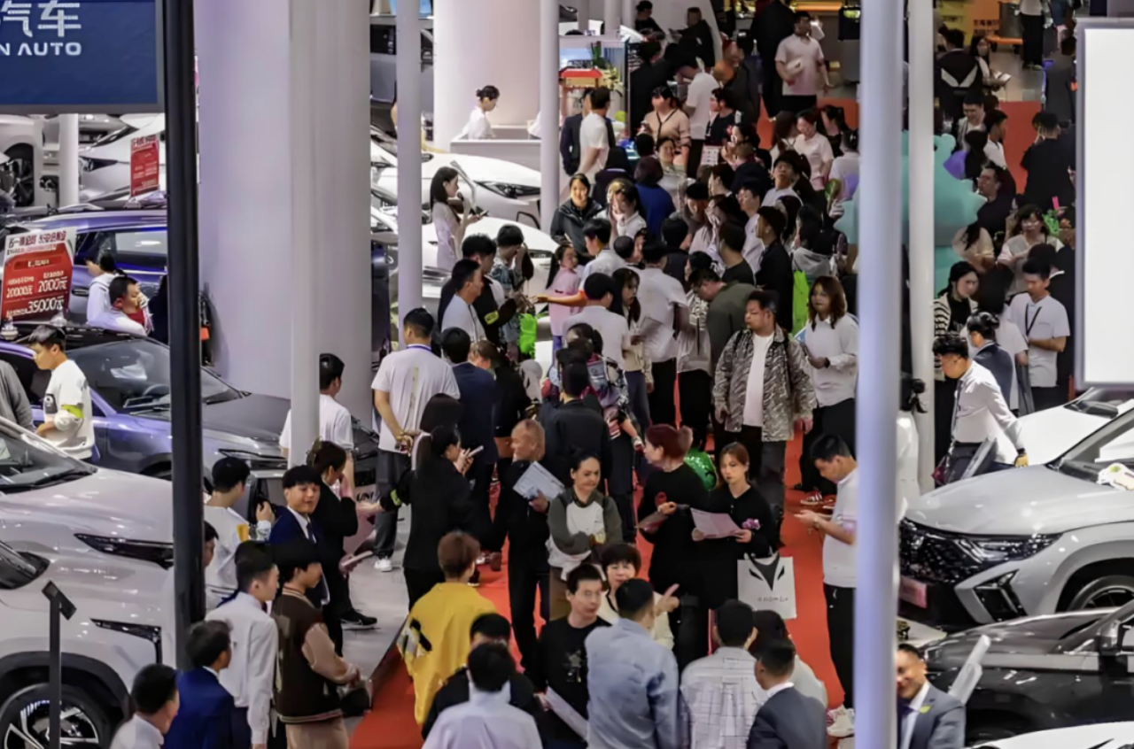 China's Vehicle Replacement Subsidy Policy Boosts Auto Market Amid Parenting Subsidy Discussions