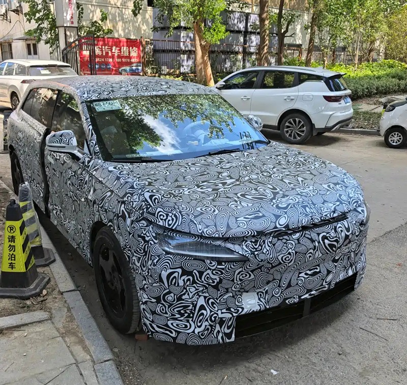 Zhijie Unveils New Large SUV Test Spy Photos, Possibly Named Zhijie R9