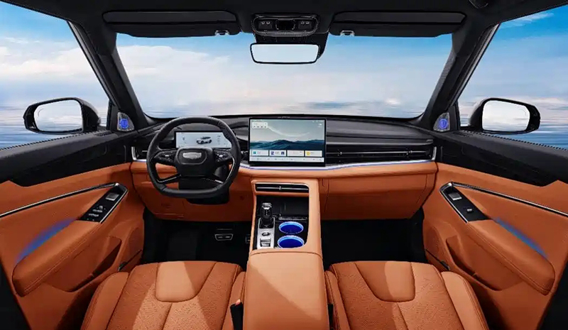 Geely Unveils Official Images of New Boyue, Set to Launch in August