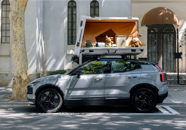 Volvo Releases More Official Images of the EX30 Cross Country