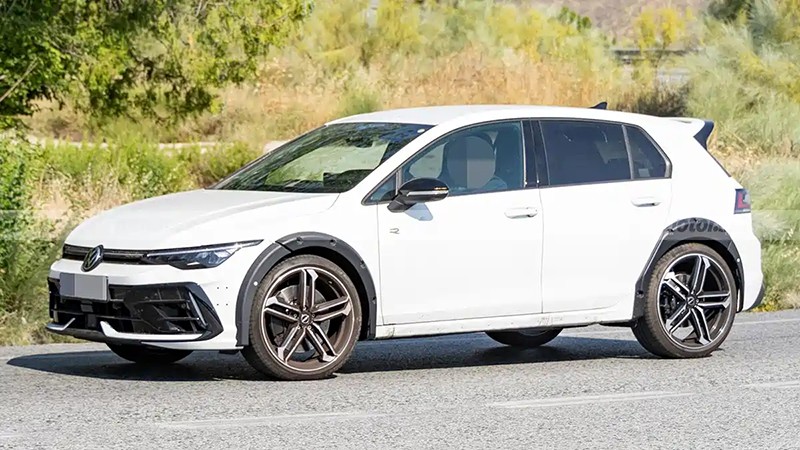 New Volkswagen T-ROC R Spy Photos Released