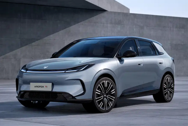 ARC-FLOW Design Unveiled for New ARCFOX T1 with Pre-Sale Expected in August
