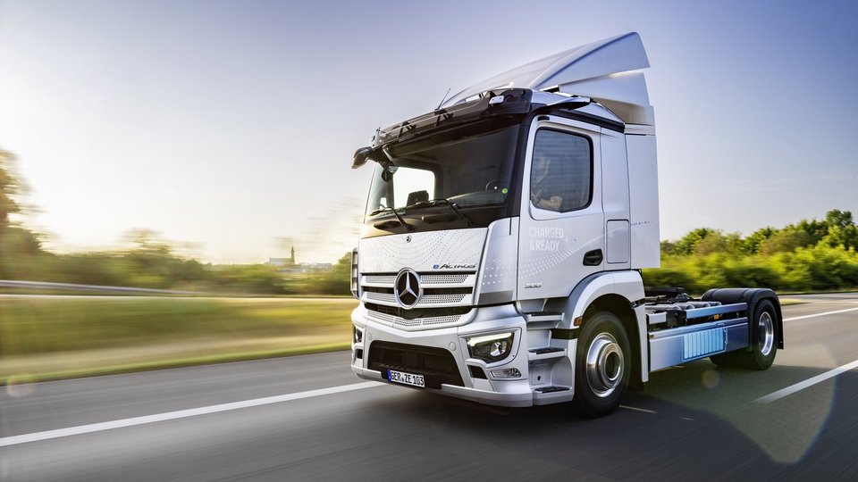Daimler Truck Plans to Cut 5,000 Jobs in Germany Amid Cost-Cutting Strategy