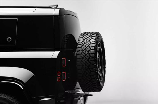Land Rover Defender OCTA Black Edition Officially Unveiled