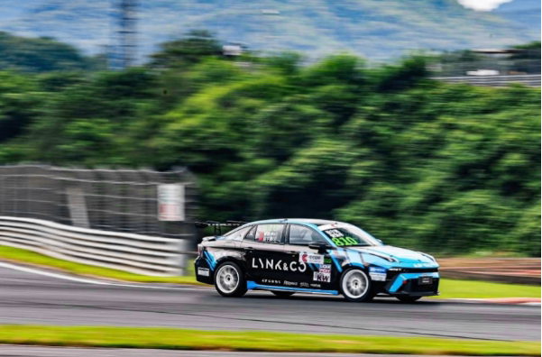 Lynk & Co Teams Win 10 Trophies at Zhejiang Race