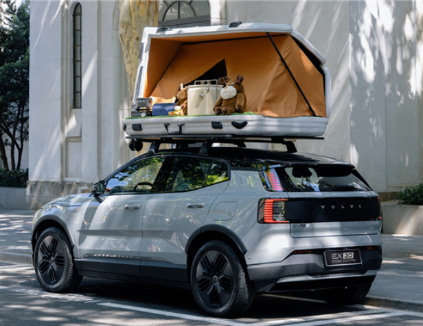 Volvo Releases More Official Images of the EX30 Cross Country