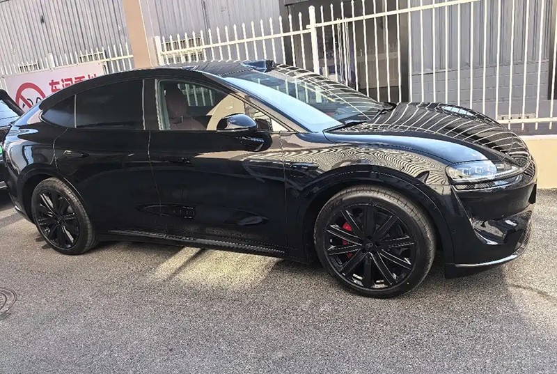 New Uncamouflaged Spy Photos of the Zhijie R7 Revealed with New Brand Logo