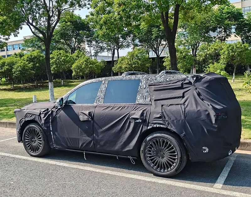 Spy Photos of Lantu Brand's New Large SUV Revealed