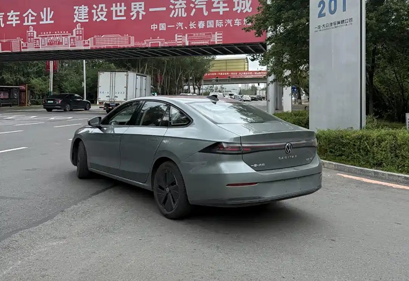 FAW-Volkswagen Sagitar L Real Car Images Exposed, Expected to Launch in Q3