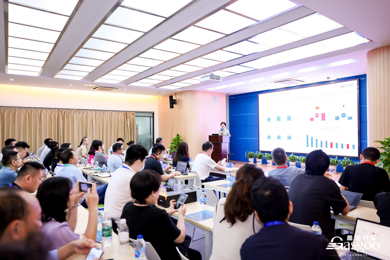 2025 Automotive Smart Glass Innovation Technology and Application Conference Concludes in Shanghai