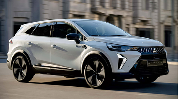 Mitsubishi Grandis Official Images Released as Compact SUV for European Families