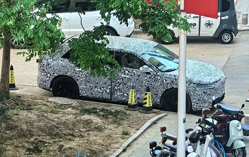 Zhijie Unveils New Large SUV Test Spy Photos, Possibly Named Zhijie R9