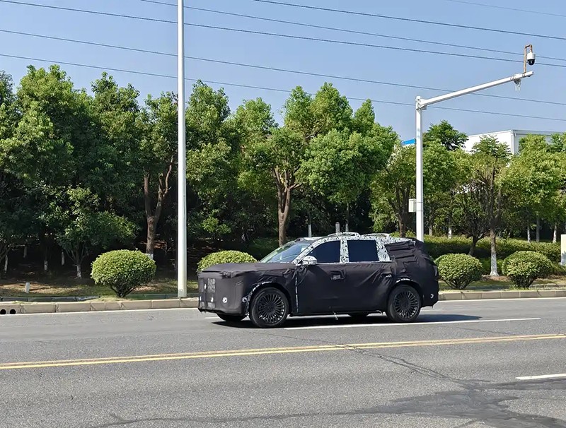 Spy Photos of Lantu Brand's New Large SUV Revealed