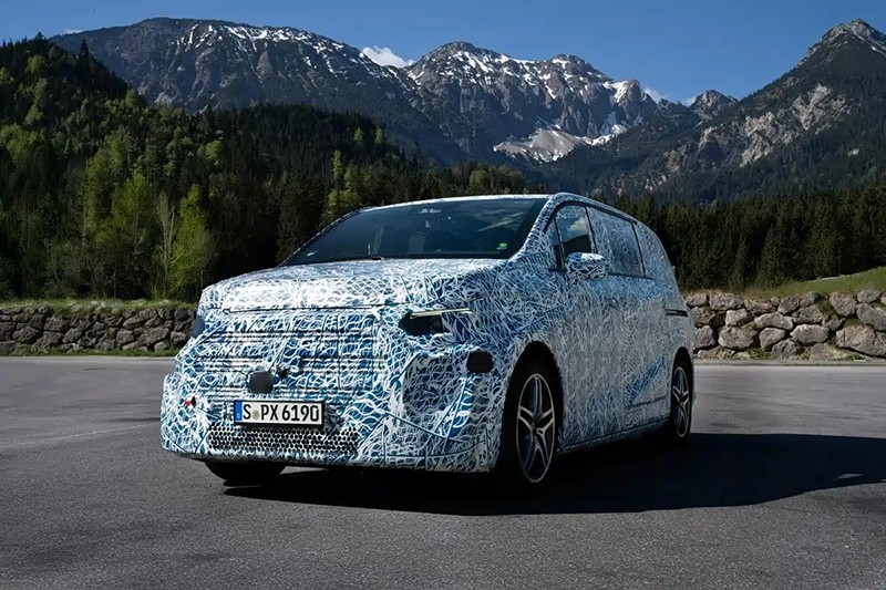 Mercedes-Benz Officially Releases Spy Shots of VLE Model