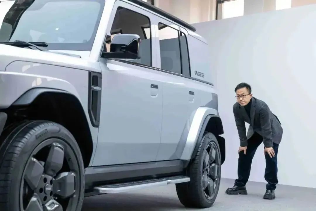 The Impact of Personnel Changes on Automotive Sales Performance