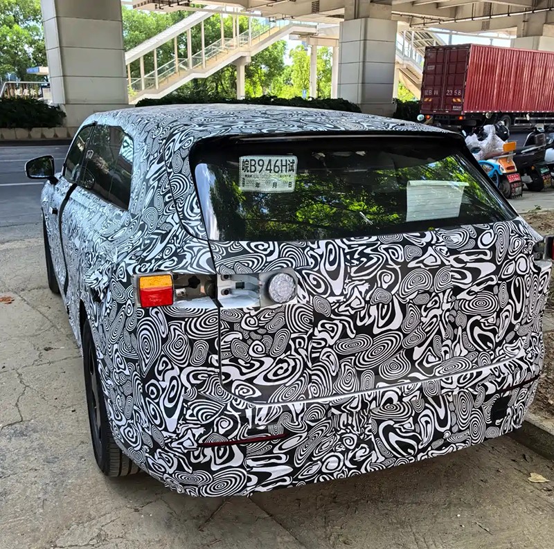 Zhijie Unveils New Large SUV Test Spy Photos, Possibly Named Zhijie R9