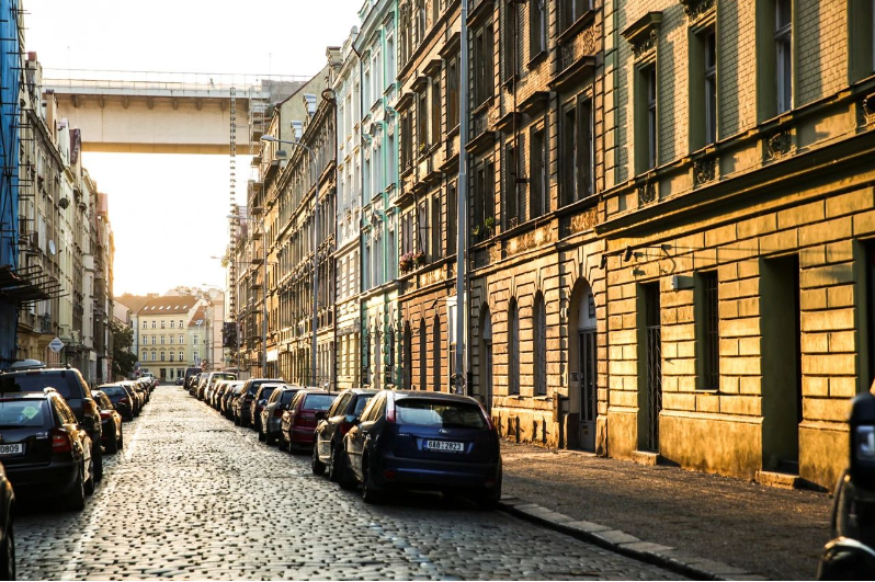 Chinese Car Brands Achieve Historic Breakthroughs in European Market