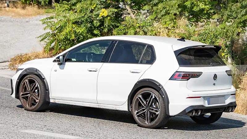 New Volkswagen T-ROC R Spy Photos Released