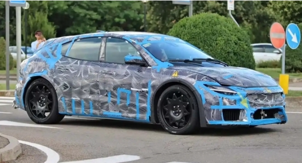 Xiaomi SU7 Ultra Spotted in Italy, Collaboration with Ferrari and Hyundai Underway