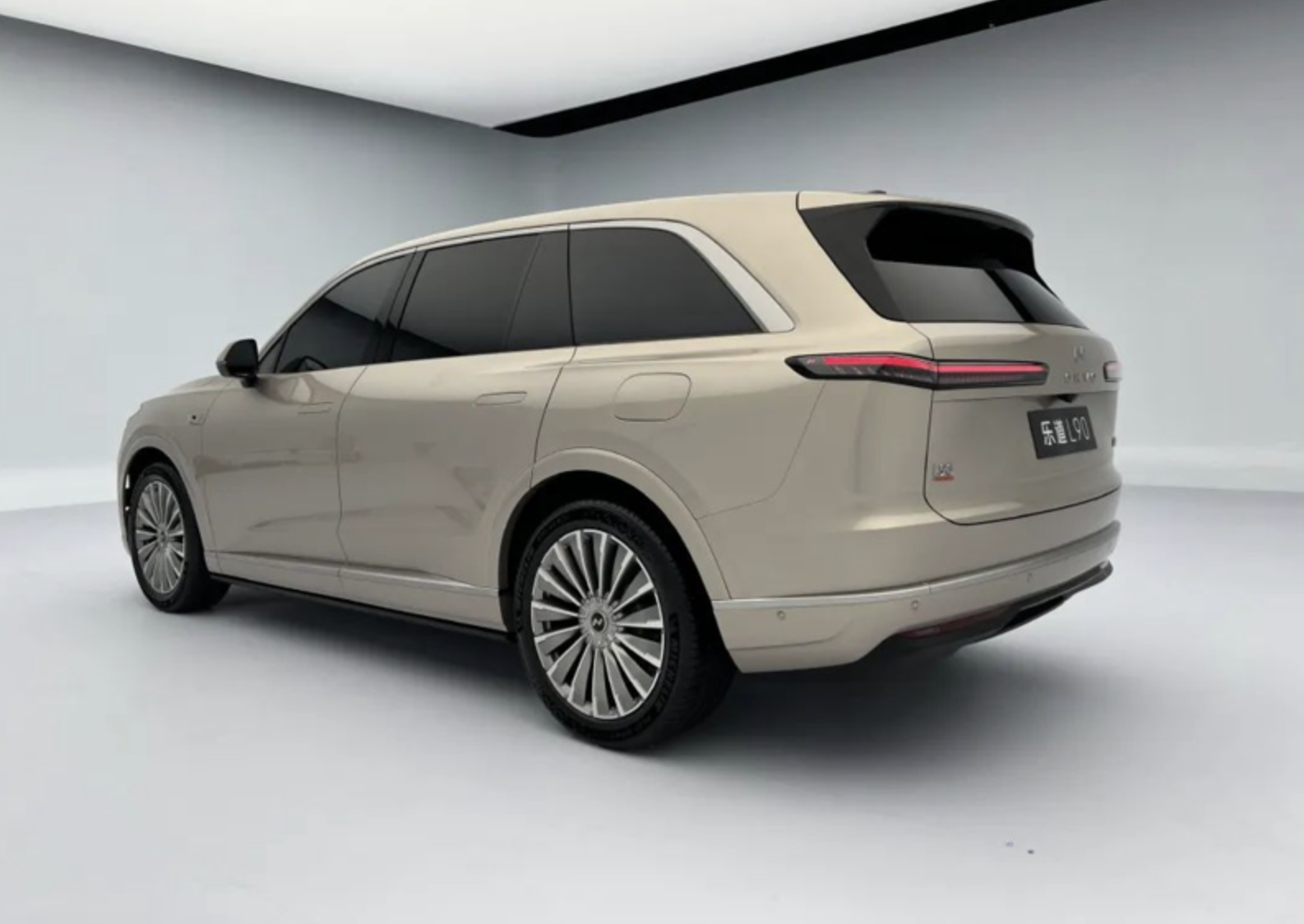 Li Bin Goes All Out with the New Lido L90 Electric SUV Priced as Low as 179,800 Yuan