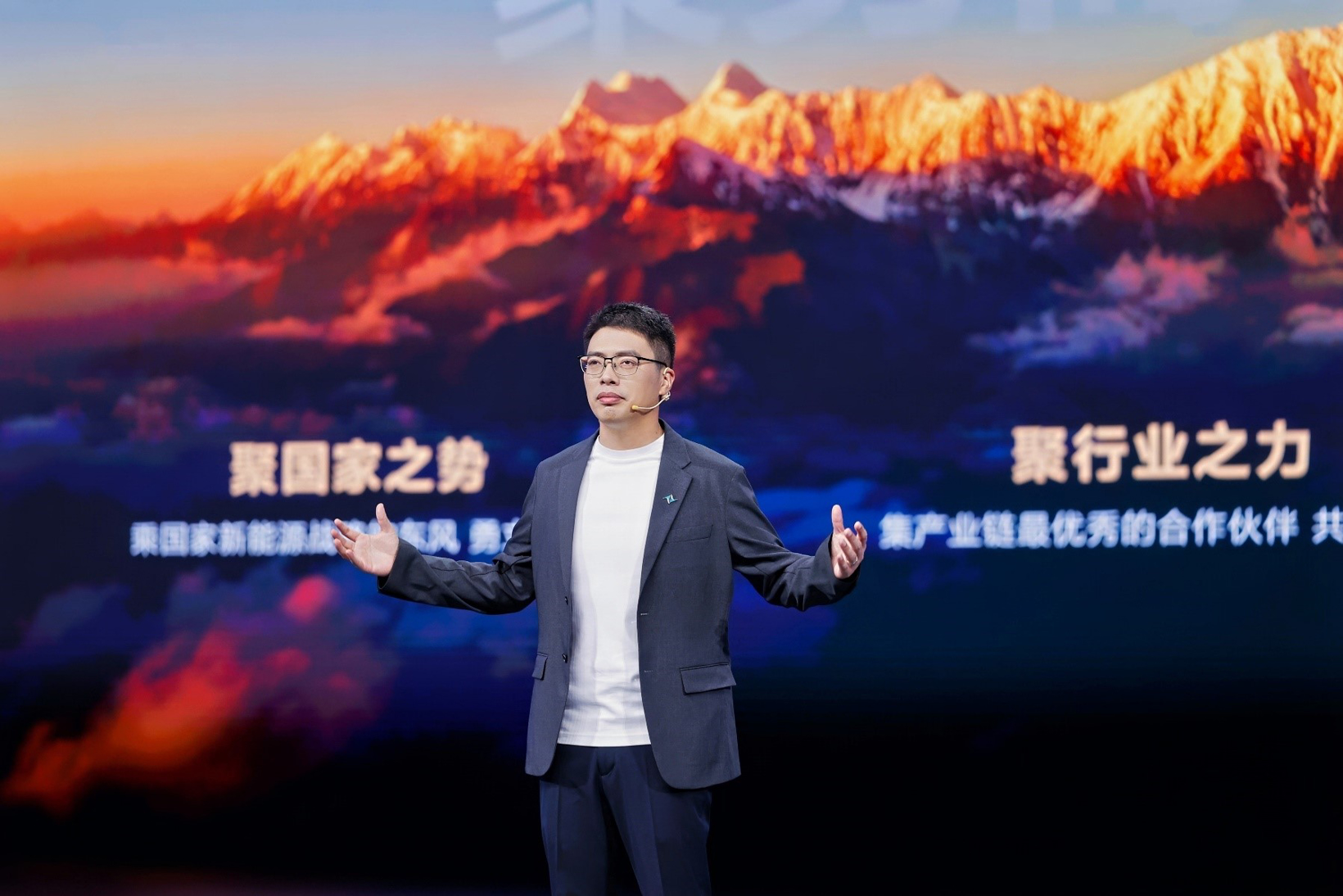 Dongfeng Yipai Automotive Technology Launches New Strategy and Vehicle in Wuhan