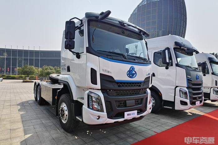 Electric Heavy Trucks Make Strides in Medium-Long Distance Transport