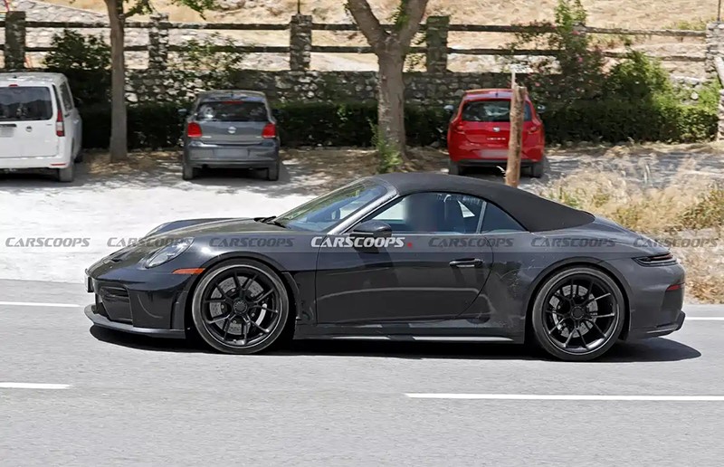 Spy Photos of the New Porsche 911 Speedster Leaked